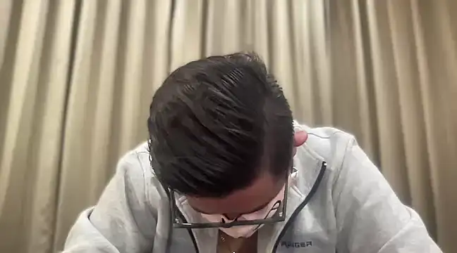 Snapshot of slavekinky001 chatting on 01/13/25, 08:04 slavekinky001 online show from 01/13/25, 08:04