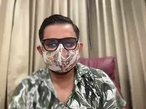 Snapshot of slavekinky001 chatting on 09/16/25, 07:15 slavekinky001 online show from 09/16/25, 07:15