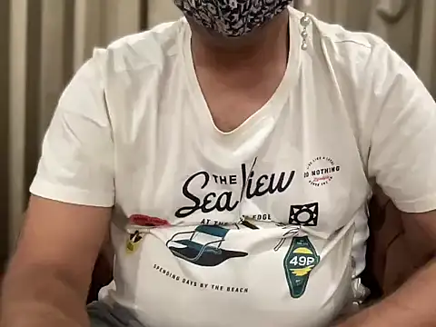 Snapshot of slavekinky001 chatting on 10/29/25, 08:10 slavekinky001 online show from 10/29/25, 08:10