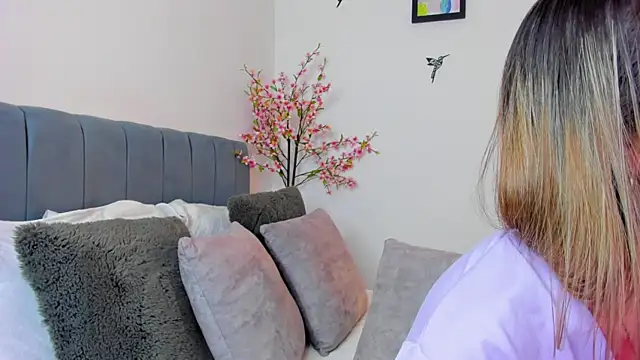 im sarah34 online show from 01/18/25, 09:45