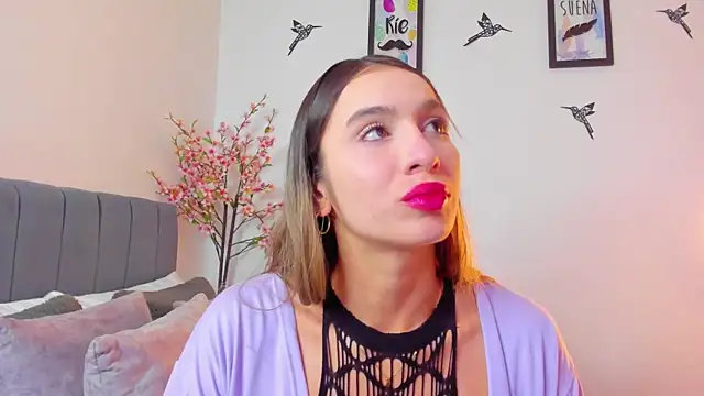 im sarah34 online show from 02/05/25, 03:55