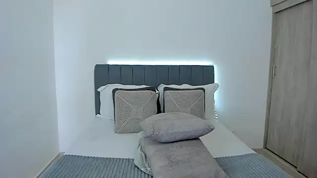 im sarah34 online show from 05/01/26, 05:17