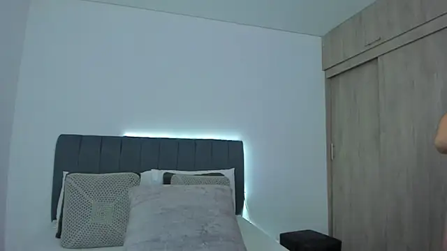 im sarah34 online show from 05/14/26, 03:52