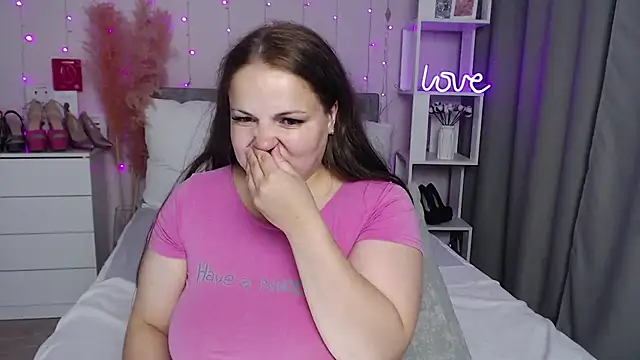 Crazyy girl  online show from 06/20/26, 07:00