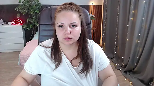 Crazyy girl  online show from 06/21/26, 04:37