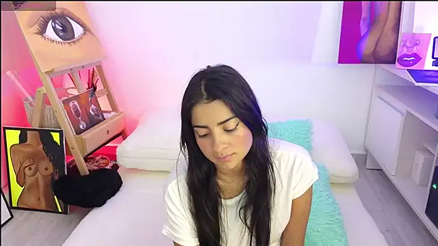 Snapshot of Yues050600 chatting on 02/27/25, 01:16 Yues050600 online show from 02/27/25, 01:16