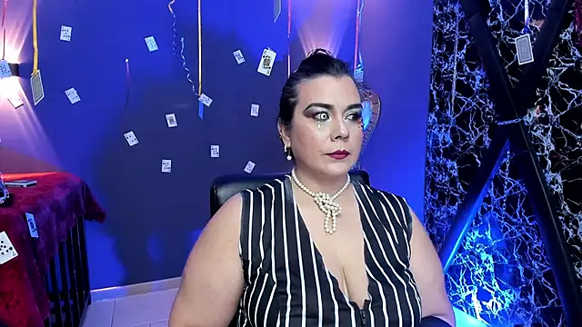 martina foxy  online show from 10/24/25, 12:23