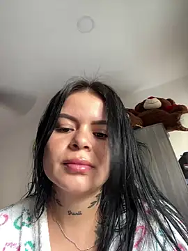 Snapshot of ivanna_rivera chatting on 12/26/24, 01:43 ivanna rivera online show from 12/26/24, 01:43
