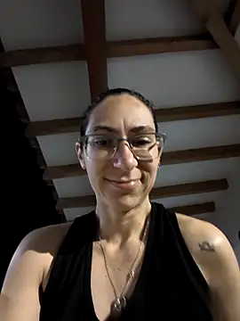 Snapshot of Andromeda-jade chatting on 12/15/25, 03:22 Andromeda-jade online show from 12/15/25, 03:22