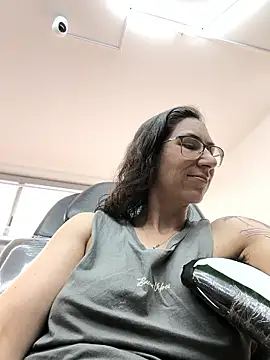 Snapshot of Andromeda-jade chatting on 01/16/26, 06:45 Andromeda-jade online show from 01/16/26, 06:45