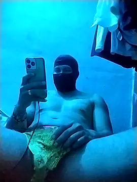 Snapshot of Woofer_dick chatting on 11/16/25, 07:36 Woofer dick online show from 11/16/25, 07:36