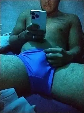 Snapshot of Woofer_dick chatting on 11/28/25, 04:15 Woofer dick online show from 11/28/25, 04:15