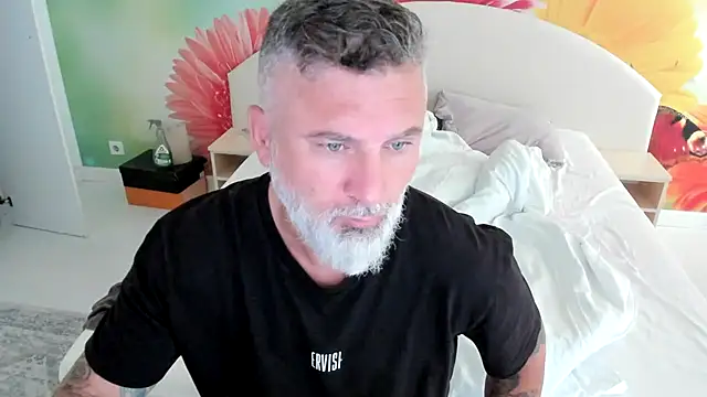 BlowMyXXL online show from 11/21/25, 10:47