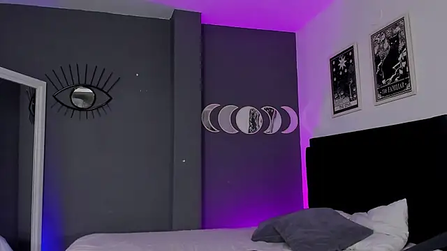 Raven Witch  online show from 03/09/25, 09:14