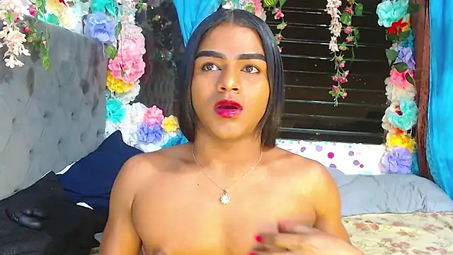 Snapshot of Karly_coffe chatting on 10/26/25, 07:58 Karly coffe online show from 10/26/25, 07:58