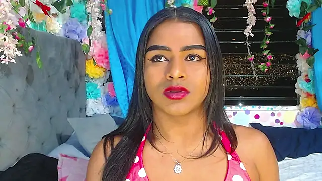 Snapshot of Karly_coffe chatting on 10/28/25, 02:26 Karly coffe online show from 10/28/25, 02:26