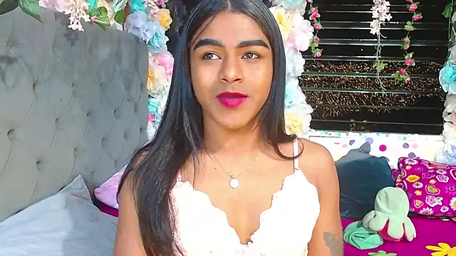 Snapshot of Karly_coffe chatting on 12/15/25, 06:50 Karly coffe online show from 12/15/25, 06:50