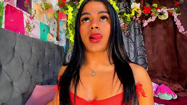 Snapshot of Karly_coffe chatting on 07/18/26, 10:41 Karly coffe online show from 07/18/26, 10:41