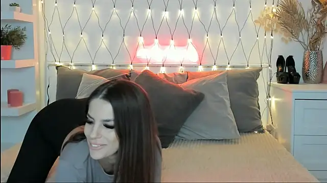 Snapshot of CassyCain chatting on 02/28/25, 06:41 CassyCain online show from 02/28/25, 06:41