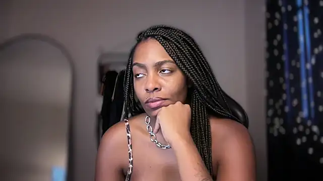 Snapshot of marisilva_br chatting on 12/16/25, 04:12 marisilva br online show from 12/16/25, 04:12