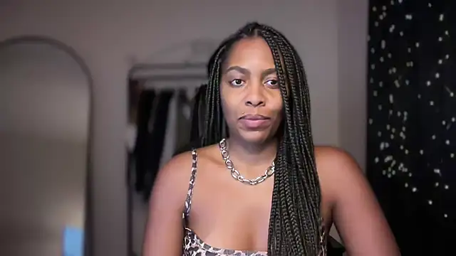 Snapshot of marisilva_br chatting on 12/17/25, 04:51 marisilva br online show from 12/17/25, 04:51