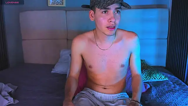 Mike 0233  online show from 02/18/25, 08:16