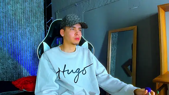 Mike 0233  online show from 03/11/25, 04:21