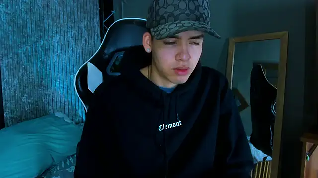 Mike 0233  online show from 03/12/25, 04:19