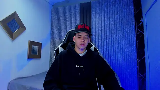 Mike 0233  online show from 12/02/25, 04:18