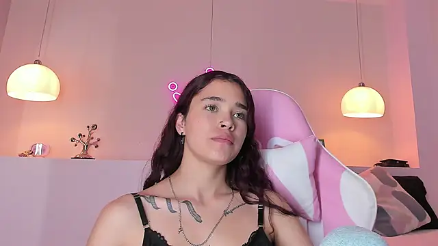 violeth hill online show from 02/11/25, 01:41