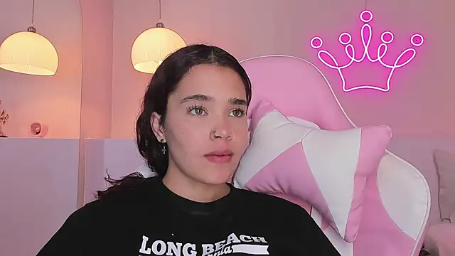 violeth hill online show from 02/12/25, 02:14