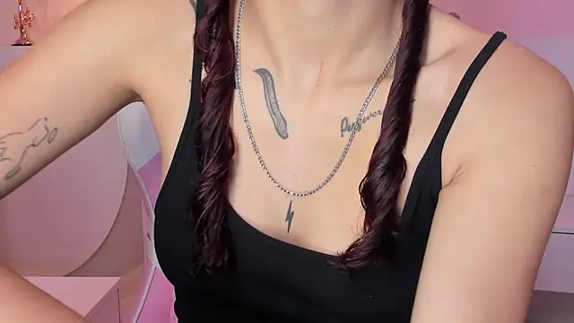 violeth hill online show from 02/12/25, 08:18