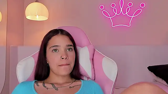 violeth hill online show from 02/16/25, 02:42