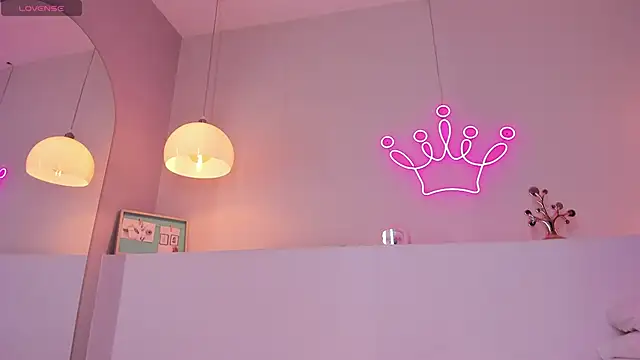 violeth hill online show from 10/18/25, 05:35