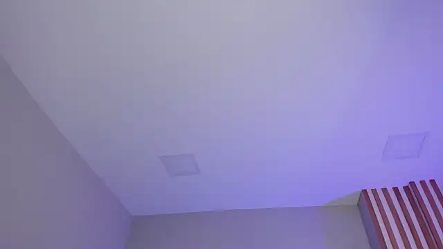 violeth hill online show from 10/31/25, 06:42