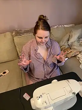 Snapshot of GingerSnap33 chatting on 01/17/26, 06:22 GingerSnap33 online show from 01/17/26, 06:22