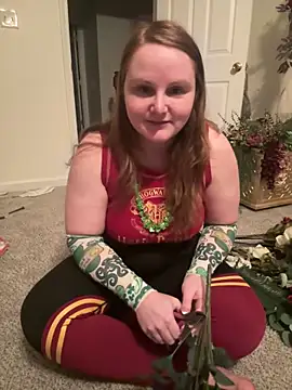 Snapshot of GingerSnap33 chatting on 03/18/26, 12:47 GingerSnap33 online show from 03/18/26, 12:47