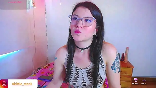 Snapshot of juli05star20 chatting on 01/22/25, 06:20 juli05star20 online show from 01/22/25, 06:20