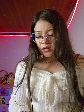 juli05star20 online show from 06/14/26, 10:23