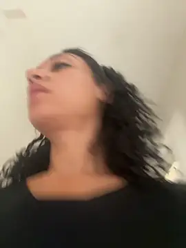 Snapshot of starrynikki chatting on 10/29/25, 04:09 starrynikki online show from 10/29/25, 04:09