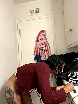 Snapshot of starrynikki chatting on 11/05/25, 05:13 starrynikki online show from 11/05/25, 05:13