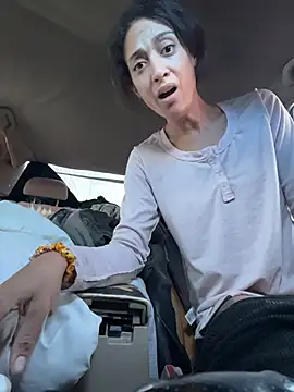 Snapshot of starrynikki chatting on 11/25/25, 03:45 starrynikki online show from 11/25/25, 03:45