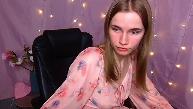 Snapshot of MargaritaKiss chatting on 03/08/26, 02:04 MargaritaKiss online show from 03/08/26, 02:04