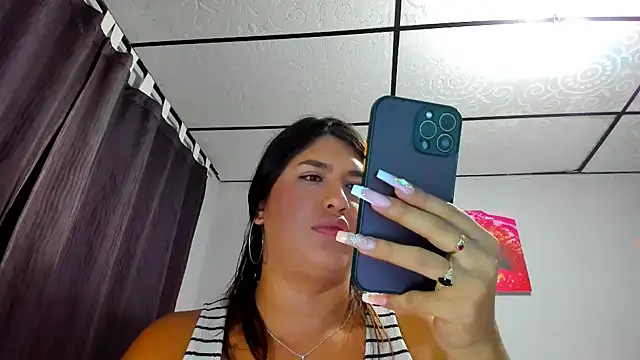 Snapshot of aleziiacam chatting on 09/16/25, 05:19 aleziiacam online show from 09/16/25, 05:19