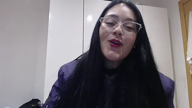 Snapshot of Alisha_99 chatting on 11/19/25, 09:15 Alisha 99 online show from 11/19/25, 09:15
