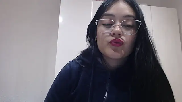 Snapshot of Alisha_99 chatting on 11/20/25, 06:07 Alisha 99 online show from 11/20/25, 06:07