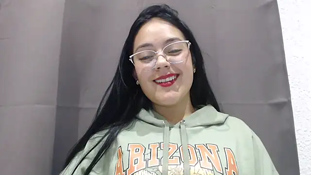 Snapshot of Alisha_99 chatting on 11/26/25, 05:58 Alisha 99 online show from 11/26/25, 05:58