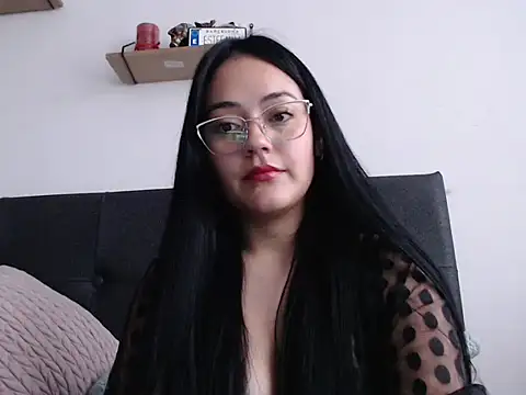 Snapshot of Alisha_99 chatting on 12/22/25, 10:07 Alisha 99 online show from 12/22/25, 10:07