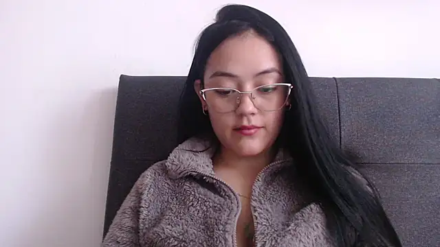 Snapshot of Alisha_99 chatting on 02/04/26, 02:01 Alisha 99 online show from 02/04/26, 02:01