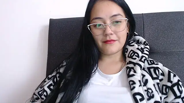 Snapshot of Alisha_99 chatting on 02/10/26, 02:32 Alisha 99 online show from 02/10/26, 02:32